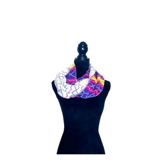 #C33 Mountain Ridge Infinity Scarf - Picture 2 of 13